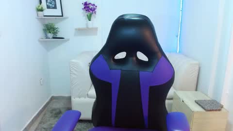 lisabenson1 online show from 12.06.24