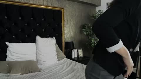 lisacroft online show from 02.08.25