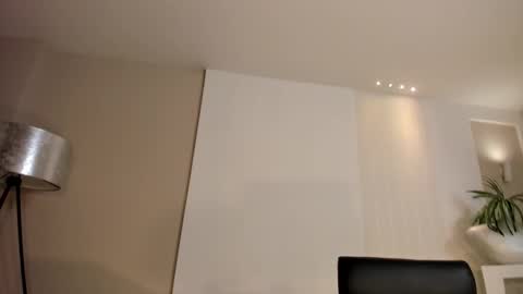 Snapshot of lisaflowersx chatting on 02.11.26 Lisa Flowers online show from 02.11.26