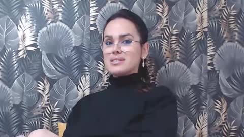 Snapshot of lisagrand chatting on 11.02.25 Lisa Grand online show from 11.02.25