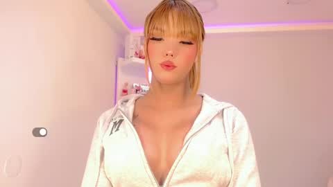 lisahadidd online show from 02.12.25