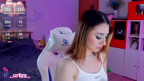 Snapshot of lisamayson chatting on 03.11.25 LISA online show from 03.11.25