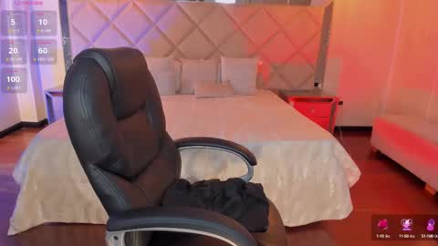 LISA MONROE online show from 02.11.25