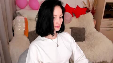 Snapshot of lisamooore chatting on 04.19.26 Lisa Moore online show from 04.19.26