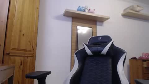 Snapshot of lisaskybaby chatting on 03.26.26 Lisaskybaby online show from 03.26.26