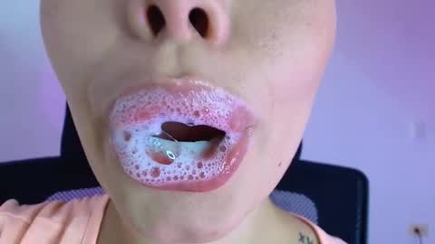 Snapshot of lisbet_21x chatting on 11.21.25 Lisbet online show from 11.21.25