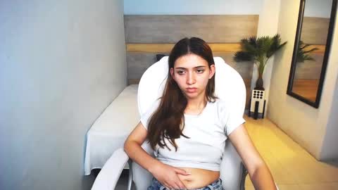 Liseth Fox online show from 12.16.24