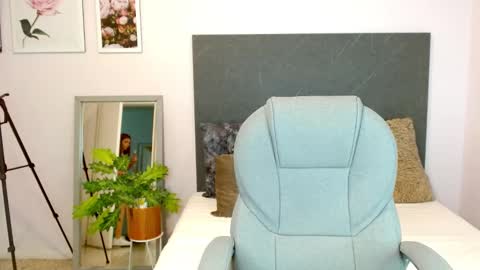 Liseth Fox online show from 01.18.25