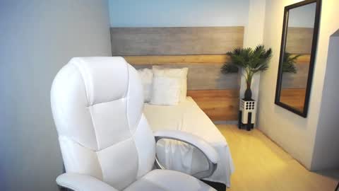 Liseth Fox online show from 02.04.25