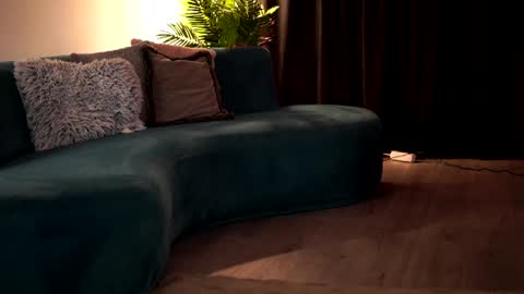 LisetteLuxe online show from 06.12.26