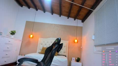 Snapshot of lissa_jhonsoon chatting on 02.13.25 L I S S A online show from 02.13.25