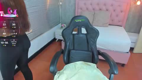 Snapshot of lissa_jhonsoon chatting on 10.16.25 L I S S A online show from 10.16.25