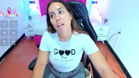 Snapshot of lissa_jhonsoon chatting on 10.19.25 L I S S A online show from 10.19.25