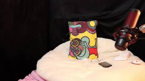 Snapshot of lissaho chatting on 03.12.25 Lissa Ross online show from 03.12.25