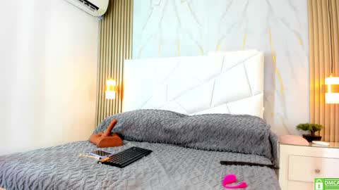 Lisseth Long  online show from 01.23.25