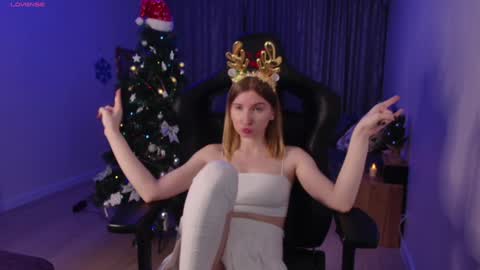 Snapshot of lisshoran chatting on 12.24.24 Lissa online show from 12.24.24