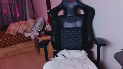 Snapshot of lisshoran chatting on 10.23.25 Lissa online show from 10.23.25