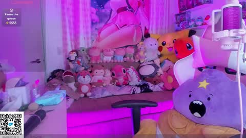 little ary online show from 02.15.25