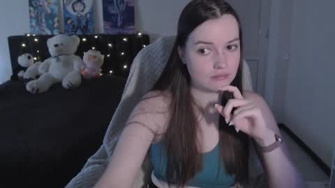 Snapshot of little__flowers chatting on 11.29.25 little__flowers online show from 11.29.25