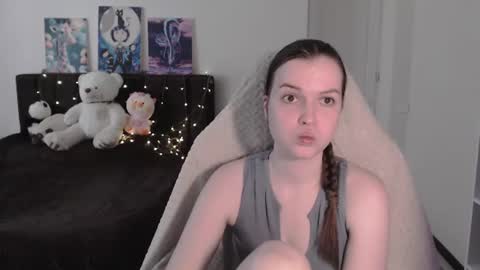 Snapshot of little__flowers chatting on 07.28.26 little__flowers online show from 07.28.26