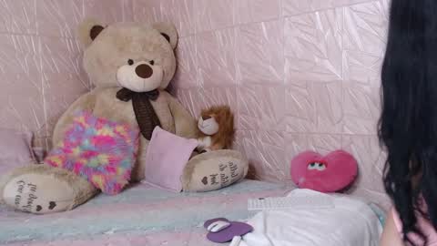 TU ANGELITO online show from 02.25.25