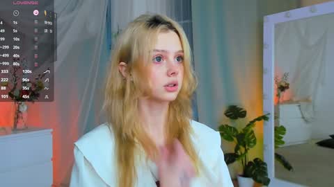 Snapshot of little_anitta chatting on 01.17.25 Anita B-day stream on 7TH DEC online show from 01.17.25