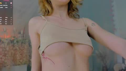 Snapshot of little_anitta chatting on 03.11.25 Anita B-day stream on 7TH DEC online show from 03.11.25