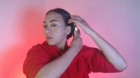 Snapshot of little_aphrodite2 chatting on 10.16.25 Aliciaparaisss online show from 10.16.25