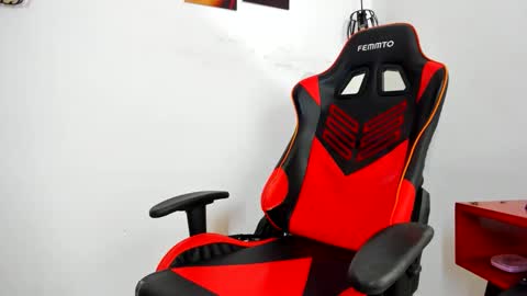 Snapshot of little_aphrodite2 chatting on 11.13.25 Aliciaparaisss online show from 11.13.25