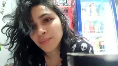 Snapshot of little_doll25 chatting on 12.25.24 Succubus Blue online show from 12.25.24