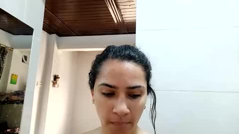 Snapshot of little_doll25 chatting on 11.11.25 Succubus Blue online show from 11.11.25