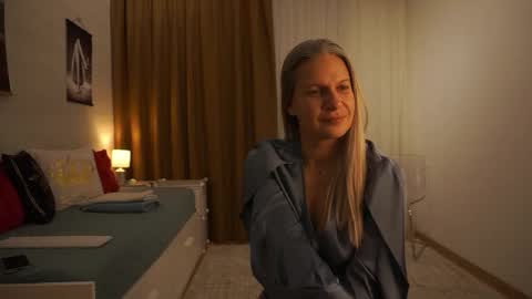 little_heart_andreea online show from 10.20.25