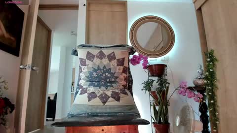 Snapshot of little_izzi chatting on 10.20.25 Izzi online show from 10.20.25