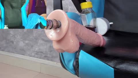 Snapshot of little_lili19 chatting on 02.07.25 Lili online show from 02.07.25