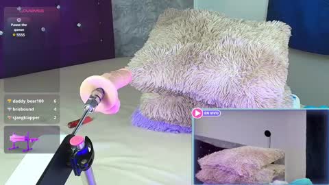 Snapshot of little_lili19 chatting on 02.11.25 Lili online show from 02.11.25