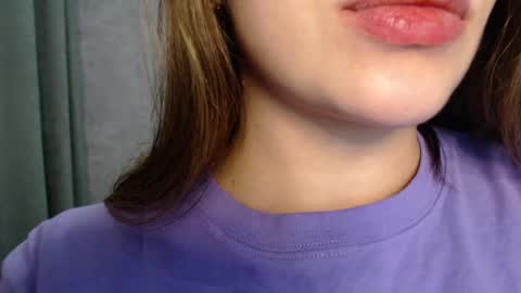 Snapshot of little_mia__ chatting on 02.01.25 Mia Im online every day 1530 PM in New York 2030 PM in London online show from 02.01.25