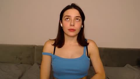 Snapshot of little_mia__ chatting on 12.18.25 Mia Im online every day 1530 PM in New York 2030 PM in London online show from 12.18.25