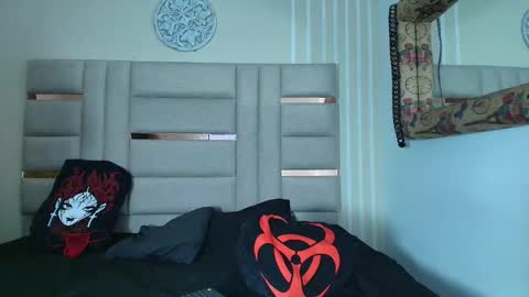 Mia online show from 02.14.26