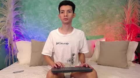 Juan Ferrer online show from 02.17.25