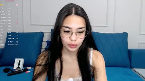 Snapshot of little_v1rgin_angel chatting on 01.18.26 Kwan online show from 01.18.26