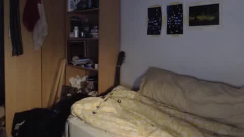 Snapshot of littlealien7 chatting on 10.17.25 littlealien7 online show from 10.17.25