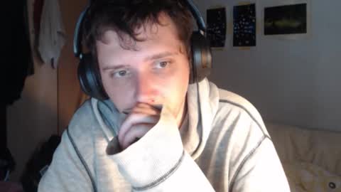 Snapshot of littlealien7 chatting on 10.21.25 littlealien7 online show from 10.21.25