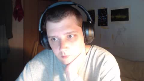 Snapshot of littlealien7 chatting on 11.02.25 littlealien7 online show from 11.02.25