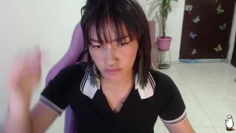 Snapshot of littleangelx_m chatting on 04.23.26 Daniela online show from 04.23.26