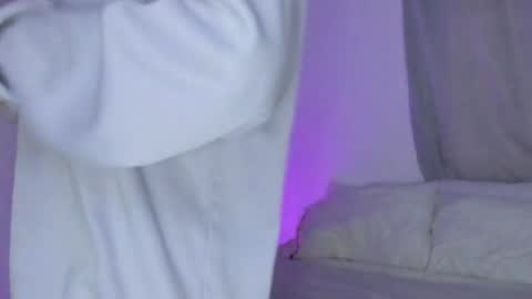 Snapshot of littlecheerry69 chatting on 09.22.25 littlecheerry69 online show from 09.22.25