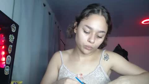 Snapshot of littlecheerry69 chatting on 11.29.25 littlecheerry69 online show from 11.29.25