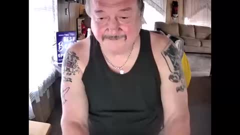 Littled83057 online show from 10.10.25