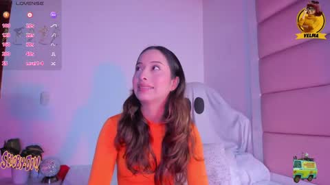 Snapshot of littlee_emma_ chatting on 10.06.25 littlee_emma_ online show from 10.06.25