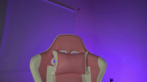 littlee_emma_ online show from 02.11.26