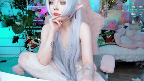 Snapshot of littleflufflepuff chatting on 01.04.25 Riza Riri Puff online show from 01.04.25